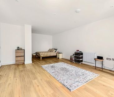 Studio to rent - Photo 3