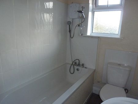 2 bedroom terraced house to rent - Photo 5
