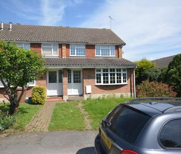 3 bedroom end of terrace house to rent - Photo 1
