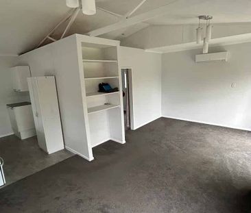 Snells Beach sunny and private 1 bedroom flat - Photo 3