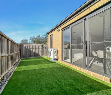 64 Stettler Boulevard, Mickleham, Vic 3064 - Photo 1