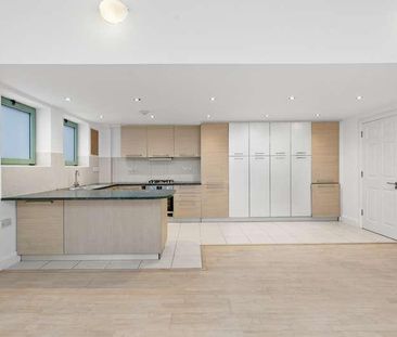 The Studio, Leighton Road, Kentish Town, NW5 - Photo 2