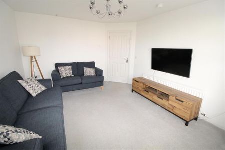 8 Foxton Crescent, Newtownabbey, BT36 5QF - Photo 3