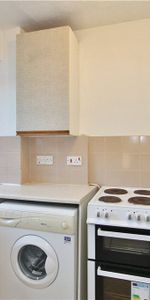 Elder Close, Guildford, Surrey, GU4 7YW - Photo 3