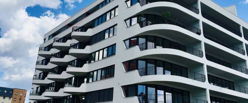 Luxuriöse 2-Zimmer Wohnung in direkter Spreelage in Friedrichshain, - Photo 1