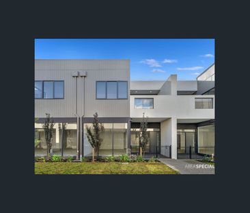 Stylish Double-Storey Living in a Prime Cranbourne Location! - Photo 6