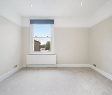 Riffel Road, NW2, London - Photo 1