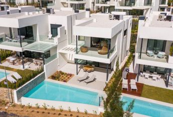 4 bedroom luxury Villa for rent in Marbella Del Este, Spain