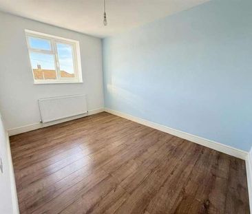 Colson Road, Loughton, IG10 - Photo 2