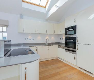 2 bedroom apartment to rent - Photo 3