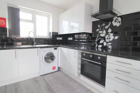 1 bedroom Property to rent - Photo 3