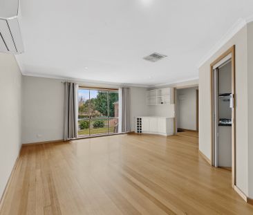 Spacious Family Living in a Prime Rowville Court Location - Photo 2