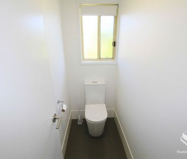 Location, location location - Photo 2