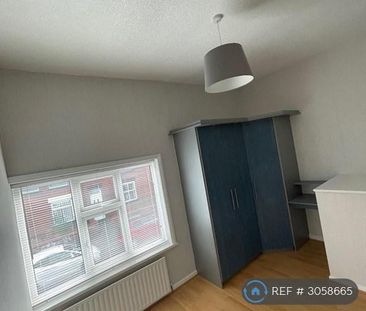 3 bedroom terraced house to rent - Photo 3