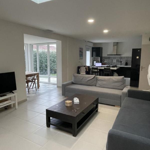 Location Appartement 1 pièce Meublé 10m² PESSAC 33600 - Photo 1