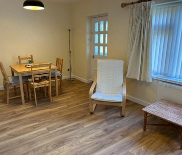 4 bedroom semi-detached house to rent - Photo 2