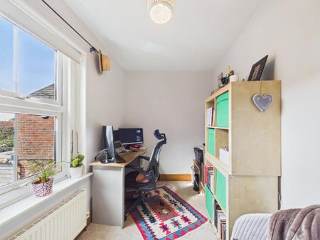 3 bedroom terraced house to rent - Photo 4