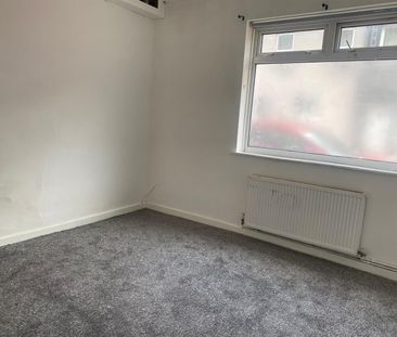 House - Terraced For Rent Marine Street, Ebbw Vale - Photo 4