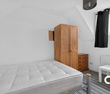 14 Prince Edward Park, Belfast, BT9 5FZ - Photo 4