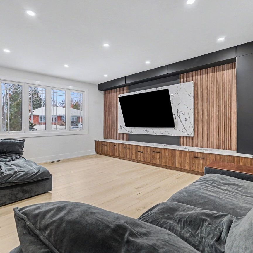 For Lease - 1465 MCROBIE Avenue, Alta Vista and Area, Ontario - Photo 1