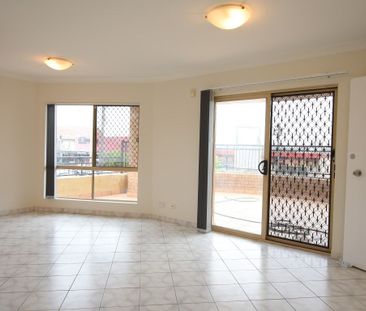2 BEDROOM UNIT CLOSE TO ALL AMENITIES, JUST 5 MINUTES WALK TO TRAIN... - Photo 5