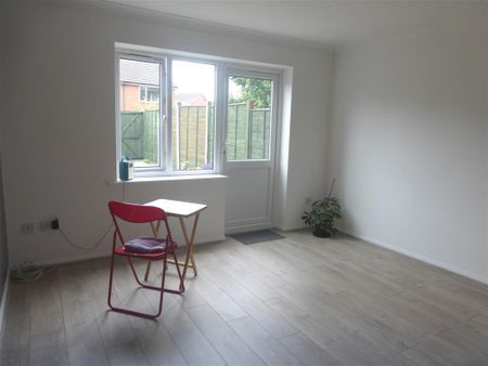 Grove Close, Scarning, DEREHAM - Photo 5