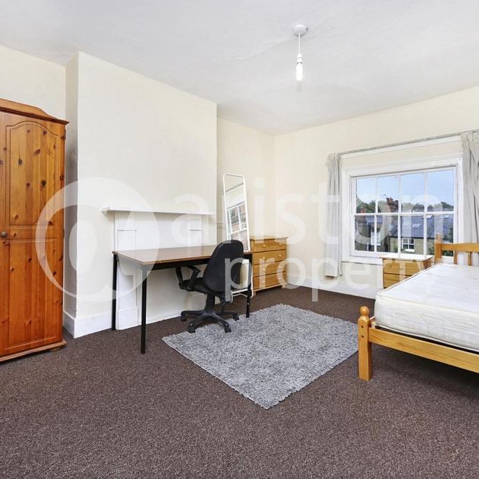 House share to rent - Photo 1