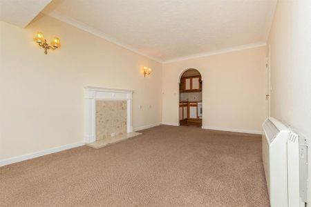 1 bedroom retirement property to rent - Photo 3