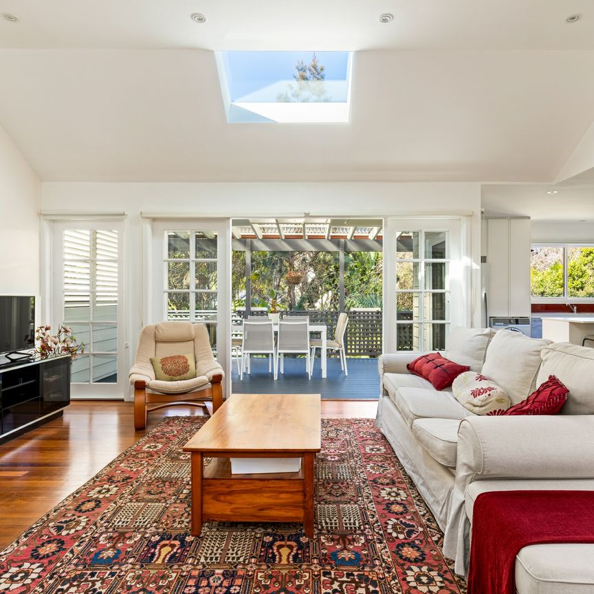 3 Bedroom Townhouse in Prime Avalon Location - Photo 1