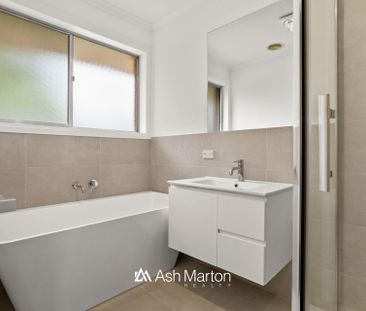 24 Berberis Crescent, Frankston, VIC 3199 - Photo 4