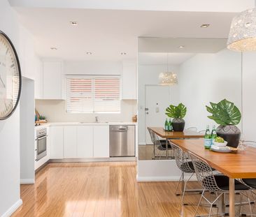 Lifestyle opportunity In A Beachside Apartment - Photo 2