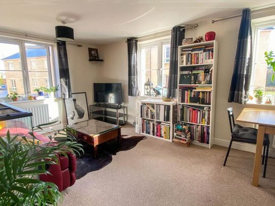 2 bedroom flat to rent - Photo 1