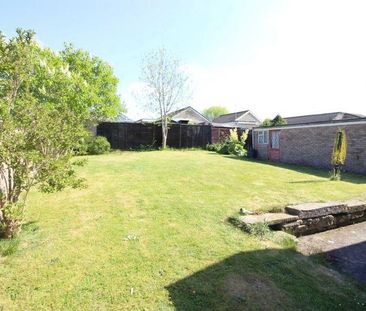 3 bedroom detached bungalow to rent - Photo 6