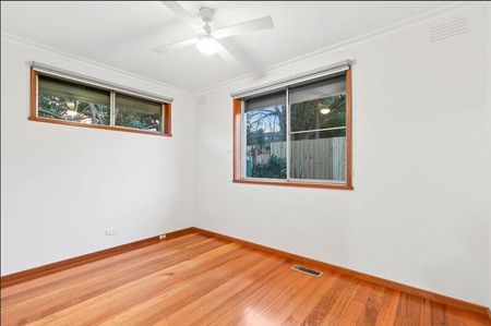 73 Meyrick Crescent, Viewbank - Photo 4