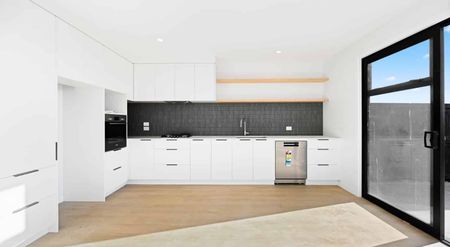 Brand New in the heart of Lockerbie Estate - Photo 4
