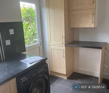 2 bedroom terraced house to rent - Photo 3