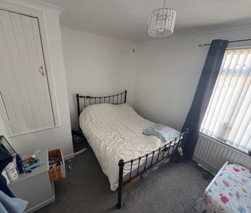 82 Frenchpark Street, Belfast BT12 6HZ - Photo 1
