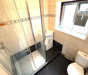 House share to rent - Photo 2