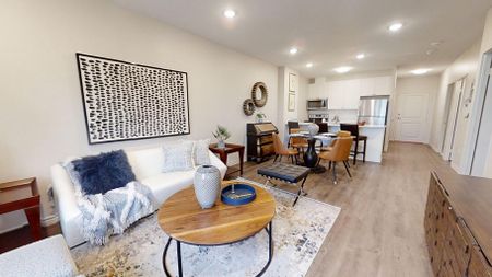 Opus Apartments 3 - Photo 5