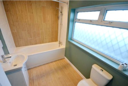 Property To Rent Dorothy Street, Thatto Heath, WA9 | 3 Bedroom End Of Terrace through Little Estate Agents - Photo 2