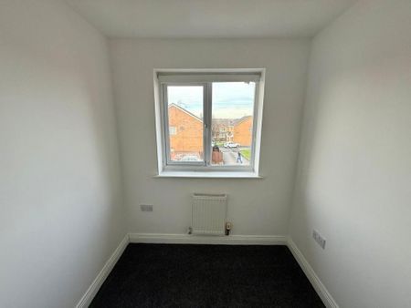 3 bedroom terraced house to rent - Photo 3