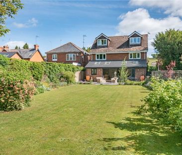 A bright and contemporary 6 bedroom family house in this popular vi... - Photo 3