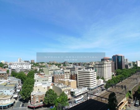 Large One Bedroom plus Huge Study with city views - Photo 5