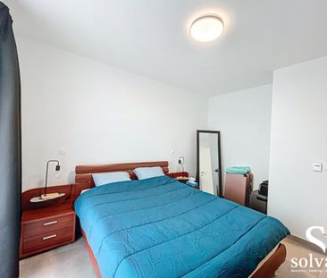 Ruim 2 slaapkamer appartement met tuin te centrum Knesselare! - Foto 1