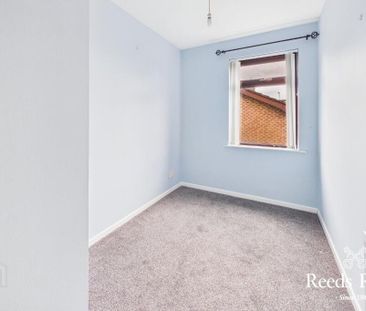 8 Heron Lodge, Newtownards, BT23 8WQ - Photo 3