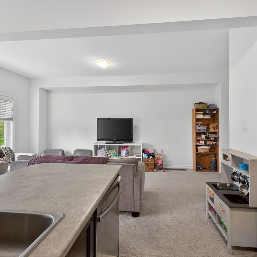 For Lease - 3 Bilanski Farm Road, Brantford, Ontario - Photo 1