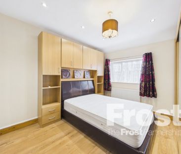 Warren Close, Slough, Berkshire,SL3 - Photo 4