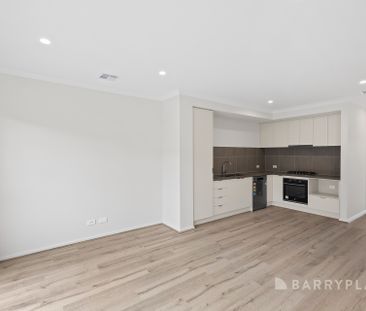 Modern Comfort in a Convenient Location - Photo 3