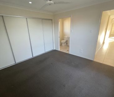 Lovely 4 Bedroom Family Home - Photo 3