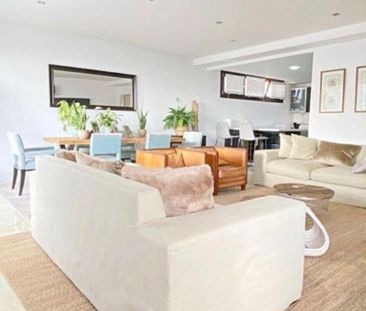 Luxury Apartment for rent in Marbella Del Este, Spain - Photo 1